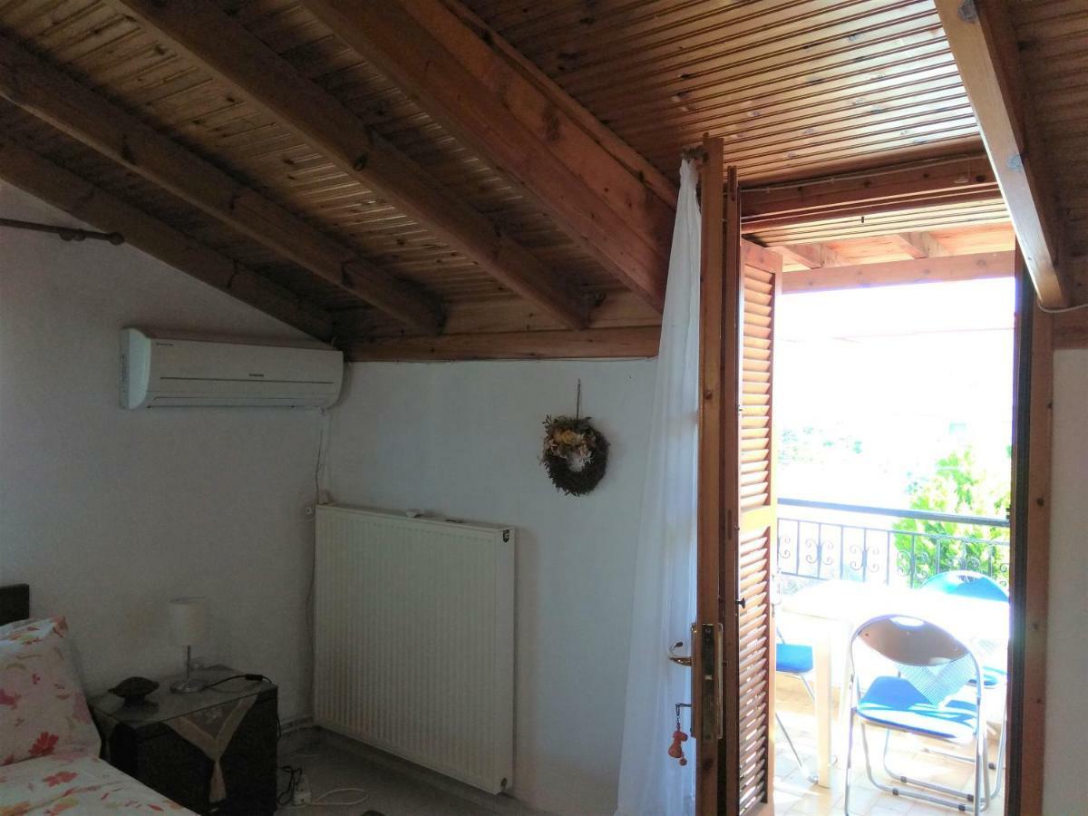 Villa Family Seaside House In Mouries Paralia Dionisiou Exterior foto